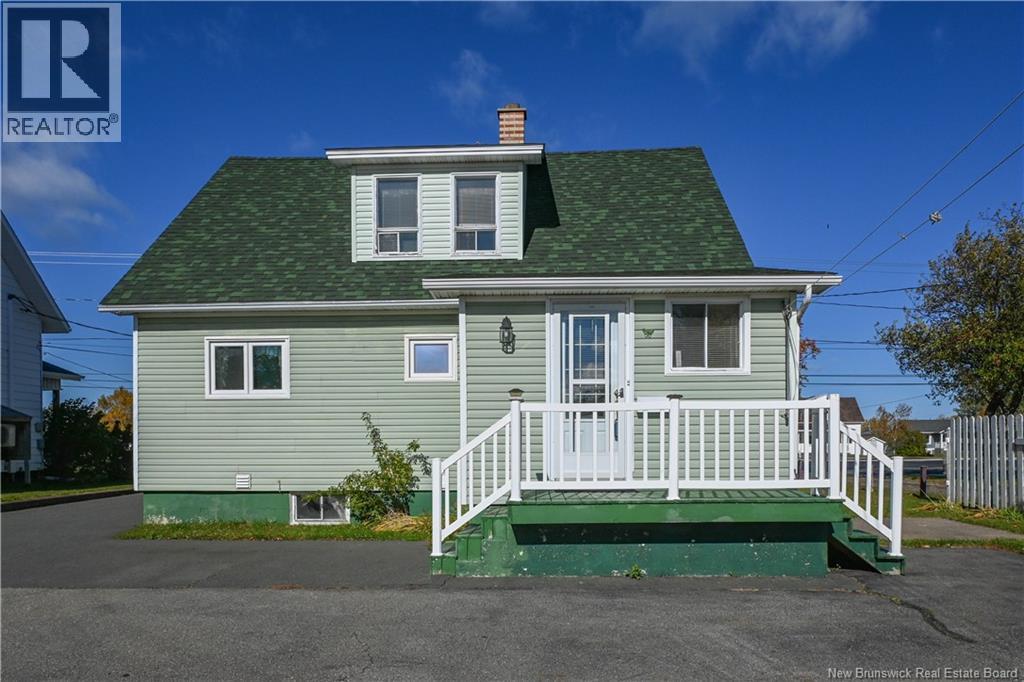 8200 Saint-Paul Street, Bas-Caraquet, New Brunswick  E1W 6E1 - Photo 5 - NB149899