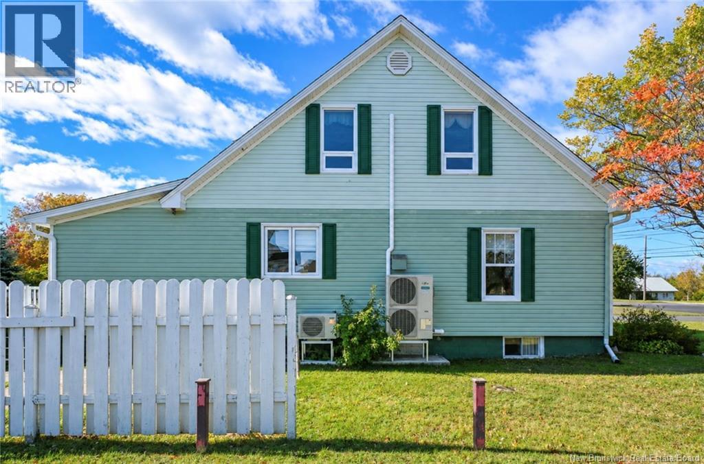 8200 Saint-Paul Street, Bas-Caraquet, New Brunswick  E1W 6E1 - Photo 7 - NB149899