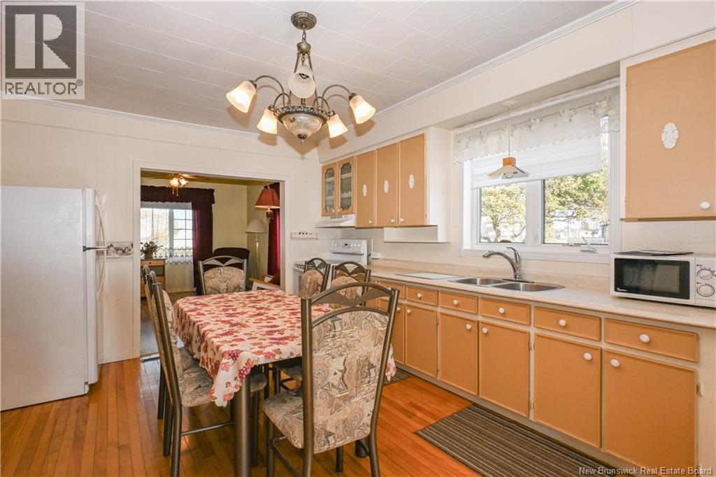 8200 Saint-Paul Street, Bas-Caraquet, New Brunswick  E1W 6E1 - Photo 11 - NB149899