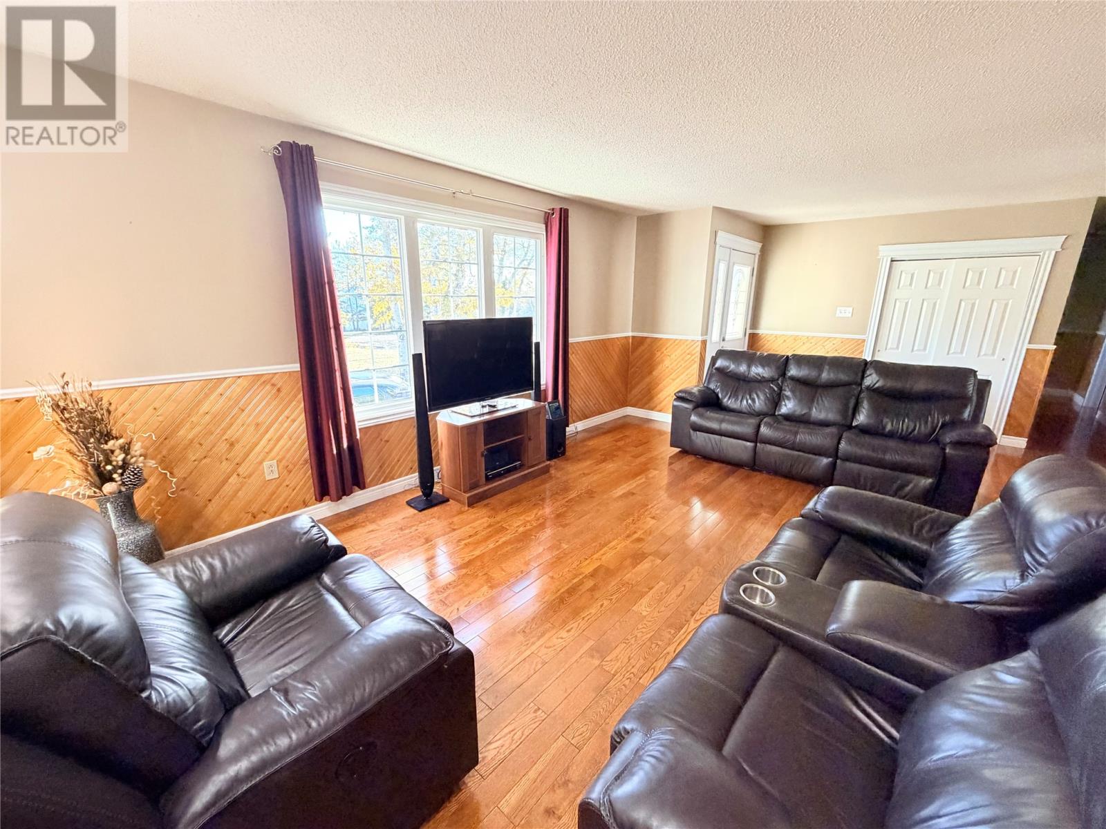 37 Larch Avenue, Cormack — photo 18