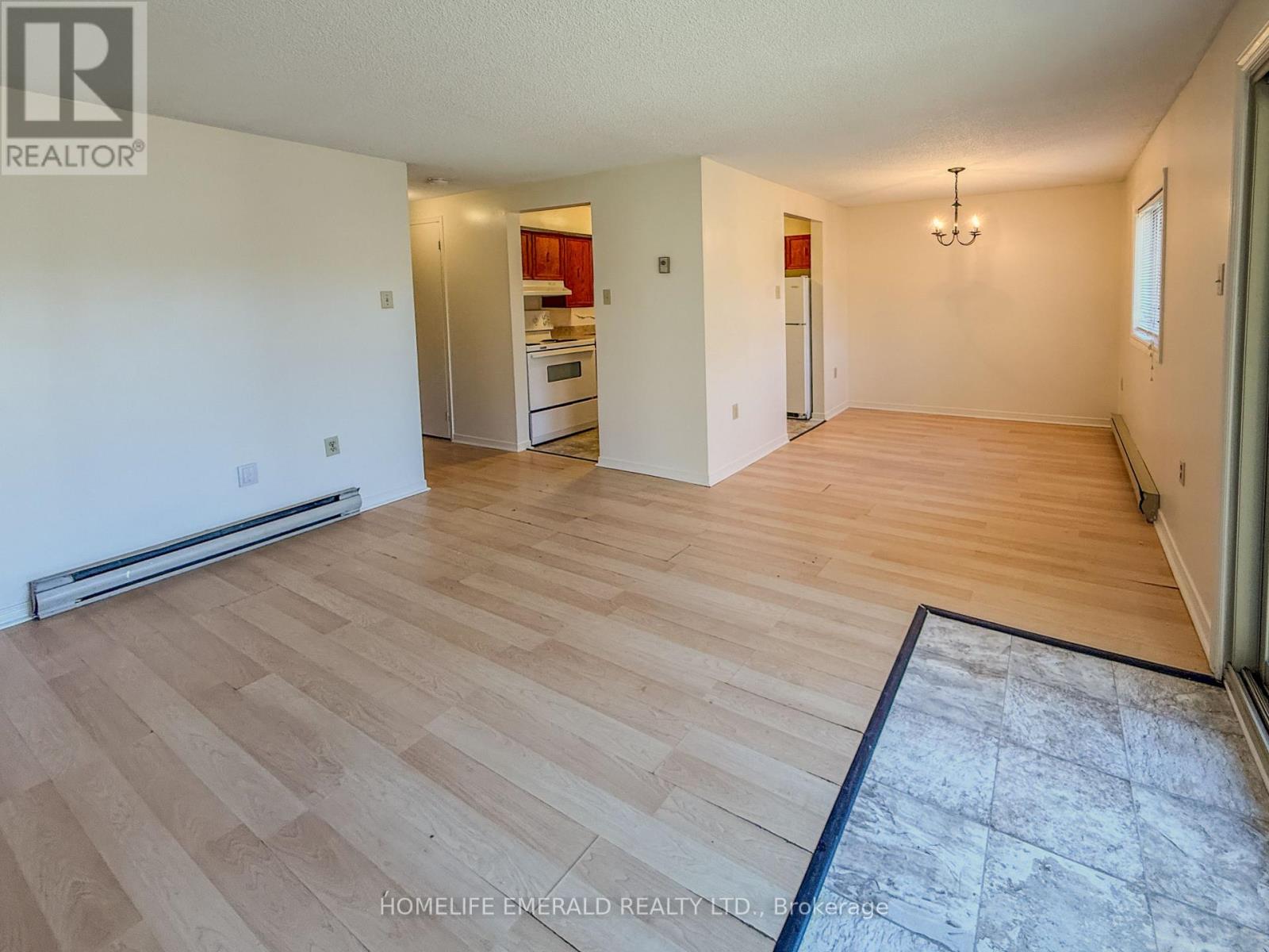 8 - 14 Shadowood Road, Barrie (Ardagh), Ontario  L4N 7K4 - Photo 19 - S14094578