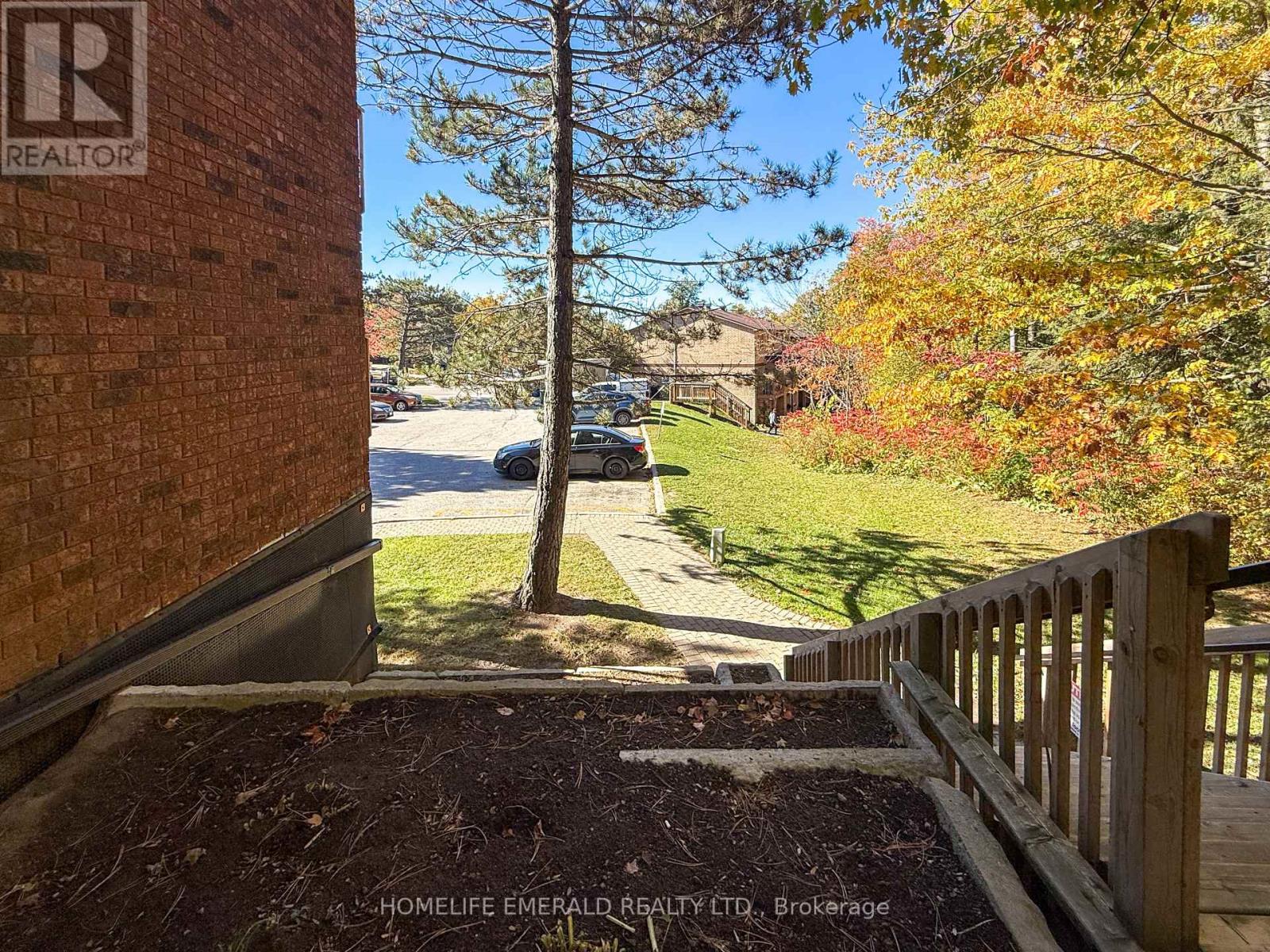 8 - 14 Shadowood Road, Barrie (Ardagh), Ontario  L4N 7K4 - Photo 5 - S14094578