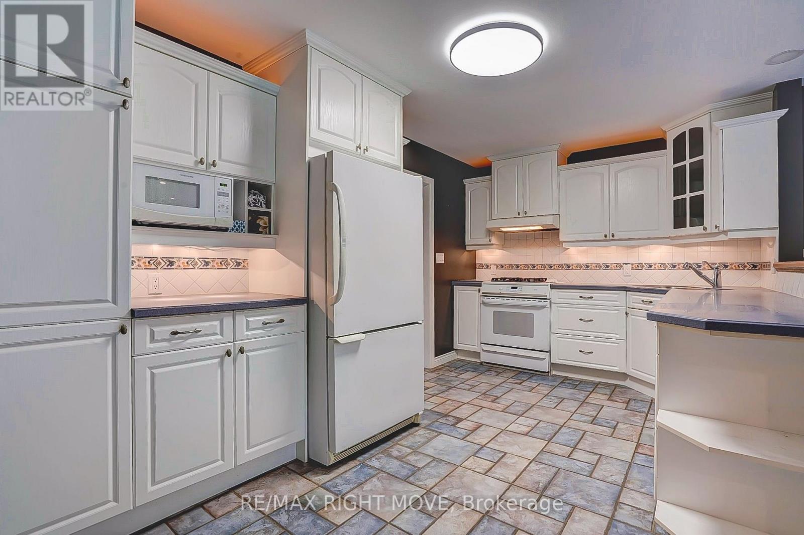 456 Jamieson Drive, Orillia, Ontario  L3V 4Y5 - Photo 5 - S14094640