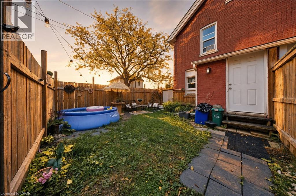 139 Superior Street, Brantford, Ontario  N3S 2L3 - Photo 20 - 40870960