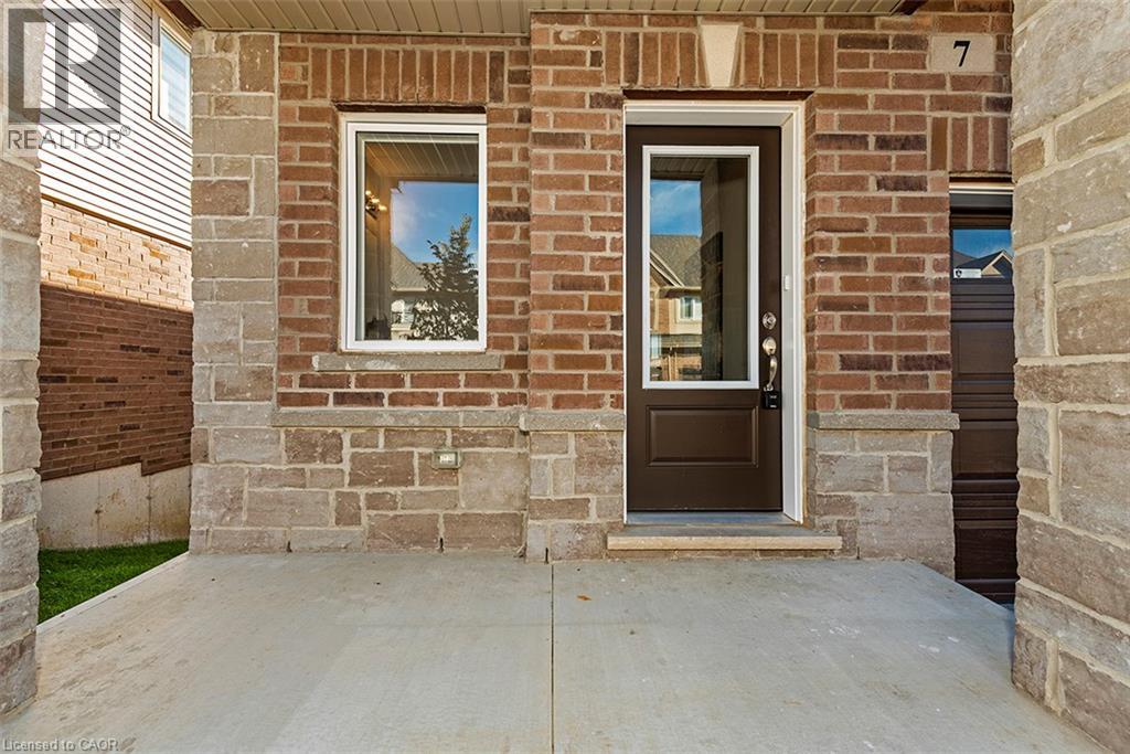 205 Thames Way Unit# 14, Mount Hope, Ontario  L0R 1W0 - Photo 2 - 40871859