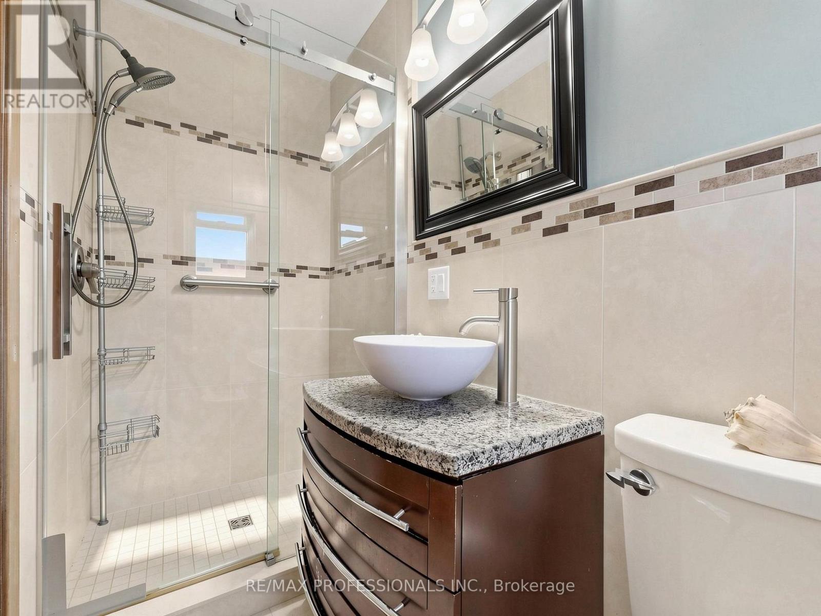 32 Summitcrest Drive, Toronto, Ontario  M9P 1H2 - Photo 23 - W14094454