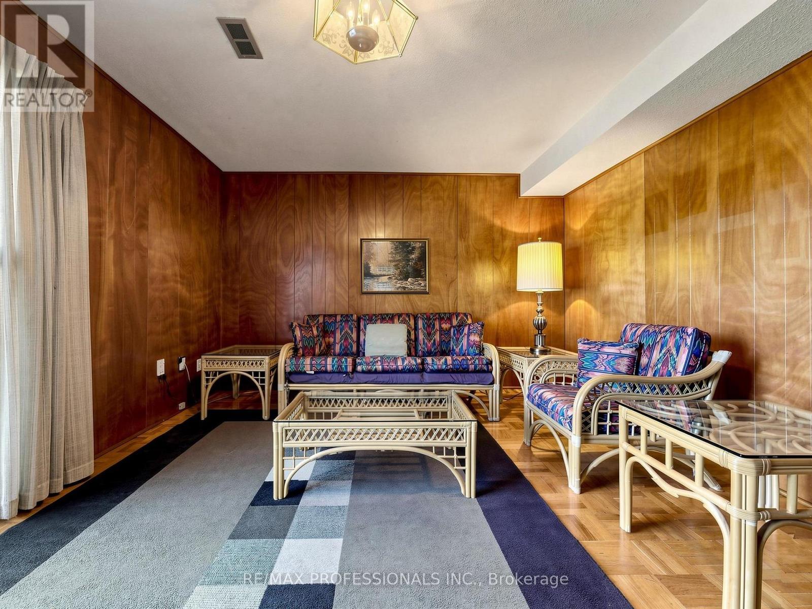32 Summitcrest Drive, Toronto, Ontario  M9P 1H2 - Photo 26 - W14094454