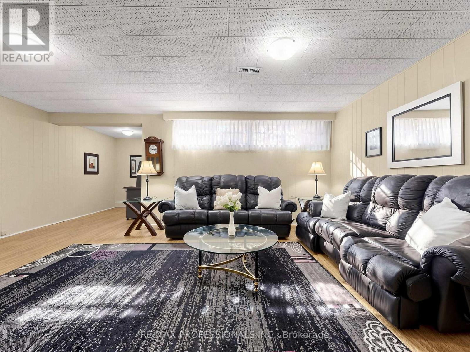 32 Summitcrest Drive, Toronto, Ontario  M9P 1H2 - Photo 30 - W14094454
