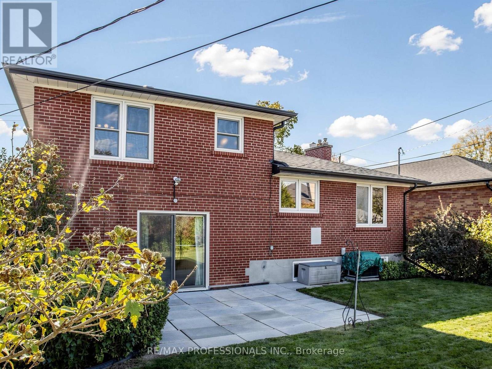 32 Summitcrest Drive, Toronto, Ontario  M9P 1H2 - Photo 36 - W14094454