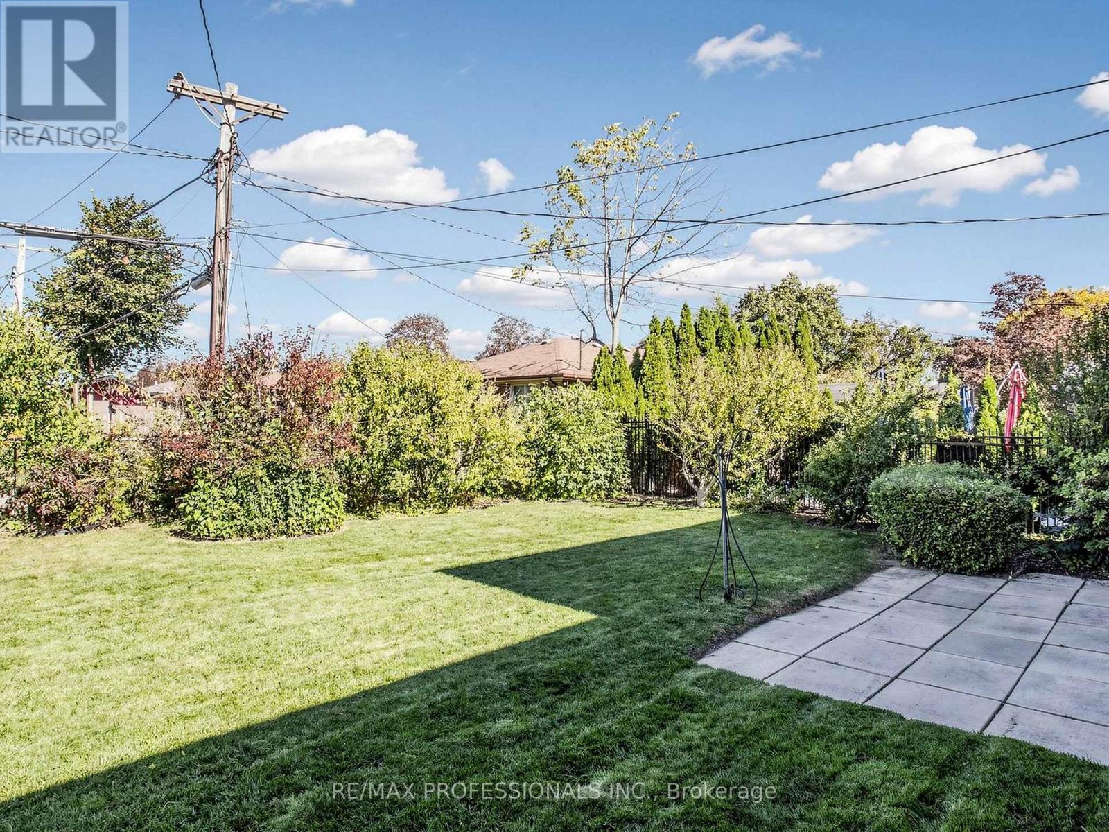 32 Summitcrest Drive, Toronto, Ontario  M9P 1H2 - Photo 39 - W14094454