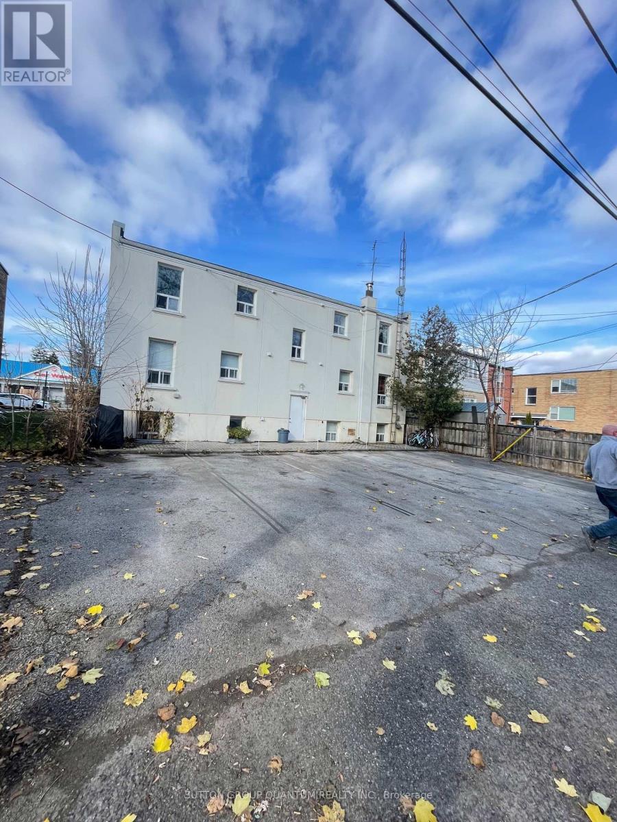 #2 - 339 Lakeshore Road E, Mississauga, Ontario  L5G 1E7 - Photo 10 - W14094564