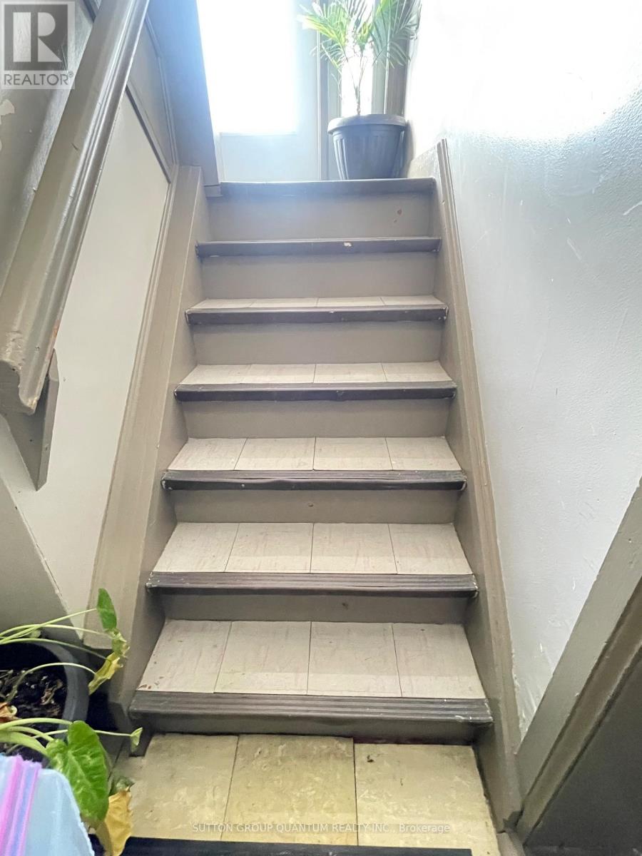 #2 - 339 Lakeshore Road E, Mississauga, Ontario  L5G 1E7 - Photo 11 - W14094564