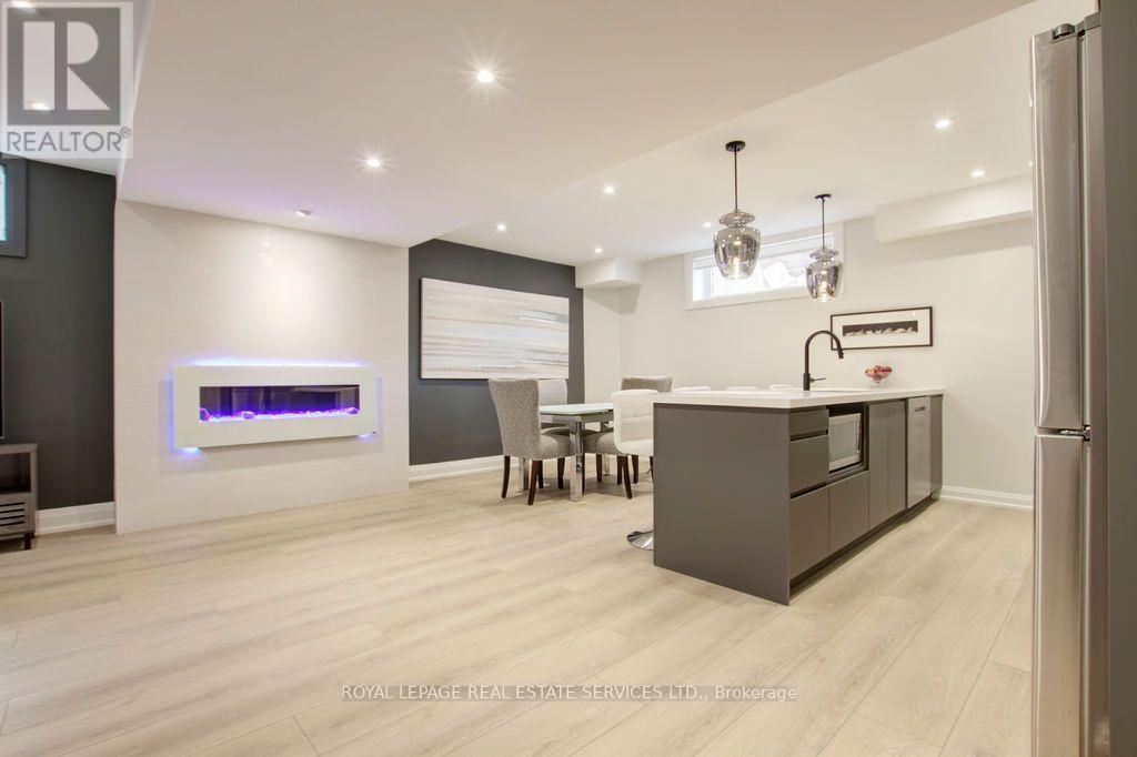 Unit 2 - 164 Maurice Drive, Oakville, Ontario  L6K 2W9 - Photo 13 - W14094614