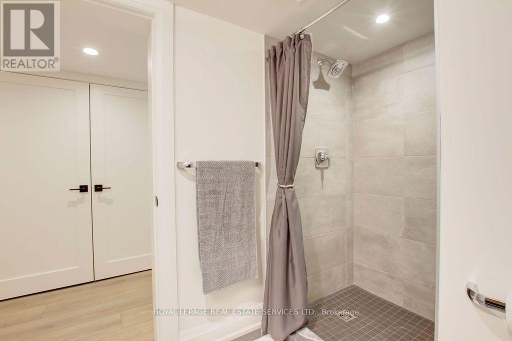 Unit 2 - 164 Maurice Drive, Oakville, Ontario  L6K 2W9 - Photo 30 - W14094614
