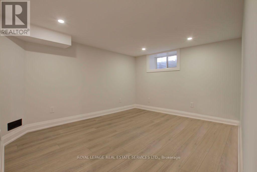 Unit 2 - 164 Maurice Drive, Oakville, Ontario  L6K 2W9 - Photo 37 - W14094614