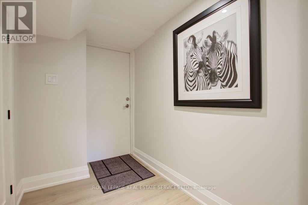 Unit 2 - 164 Maurice Drive, Oakville, Ontario  L6K 2W9 - Photo 39 - W14094614