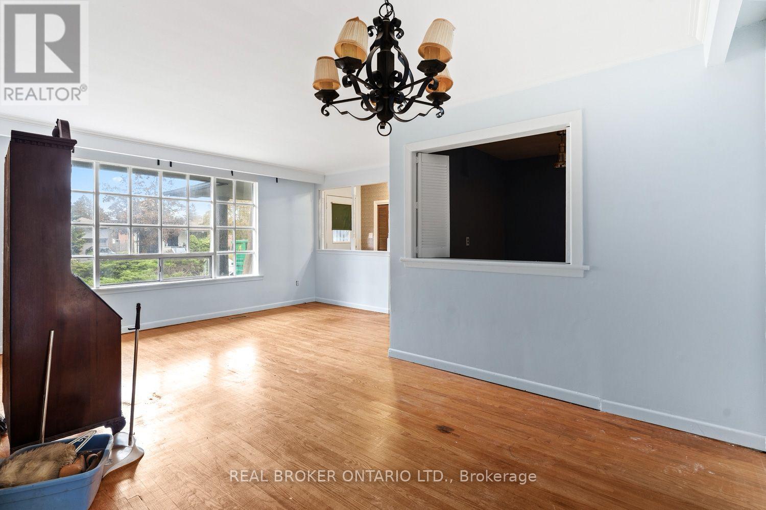 361 Rathburn Road, Toronto, Ontario  M9B 2M2 - Photo 4 - W14094616