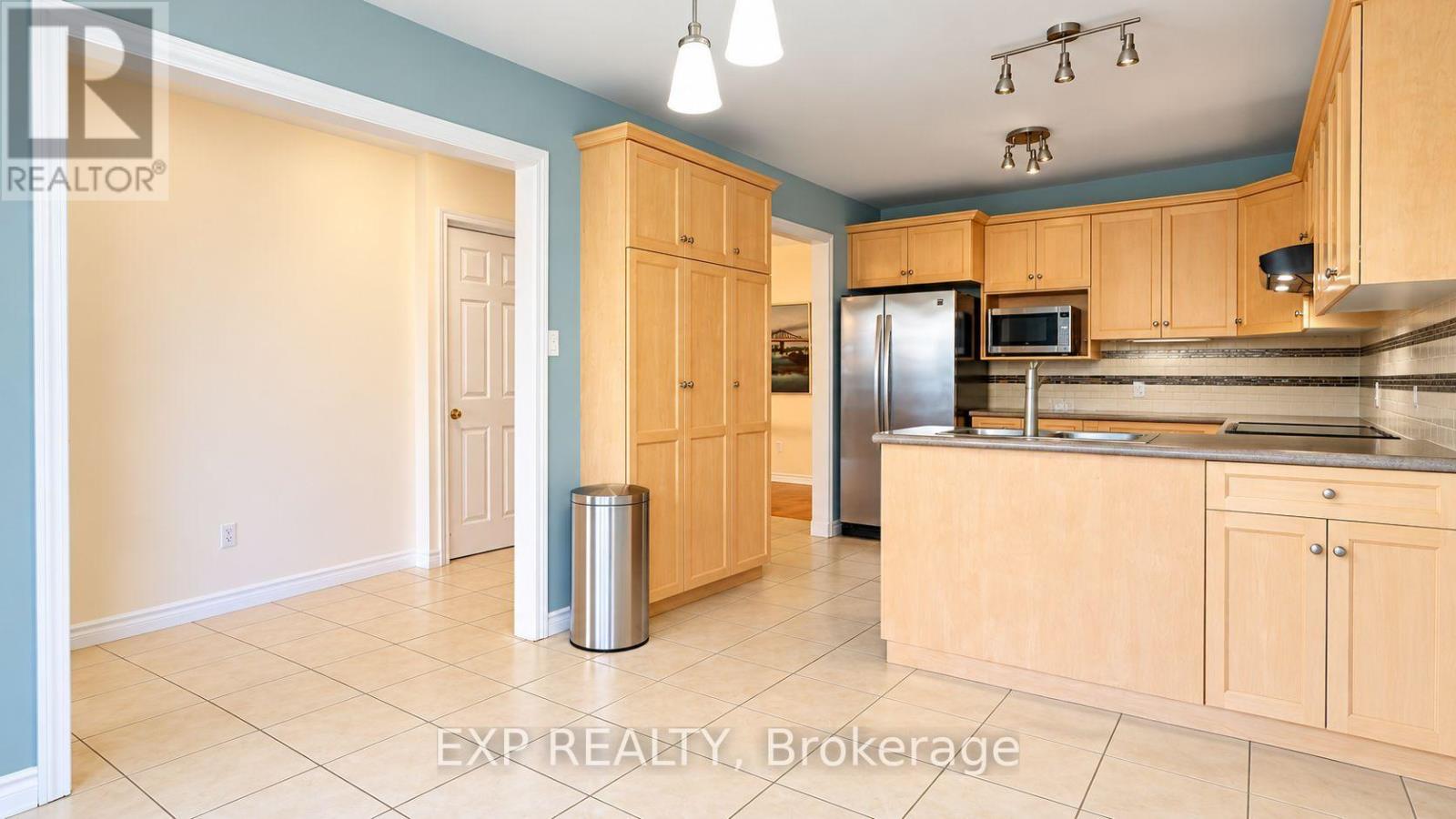 Upper - 487 Brentcliffe Drive, Waterloo, Ontario  N2T 2R8 - Photo 8 - X14094472