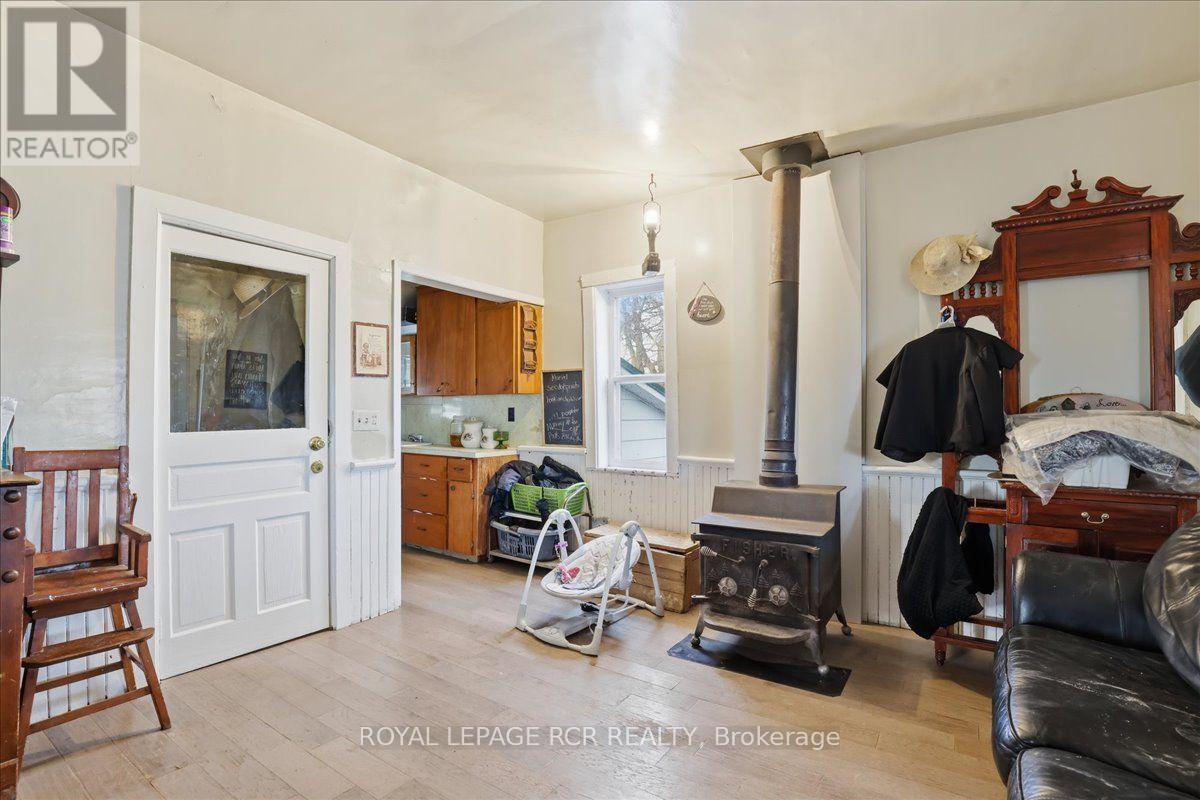 349 20 Road, Kincardine, Ontario  N2Z 2X4 - Photo 4 - X14094600