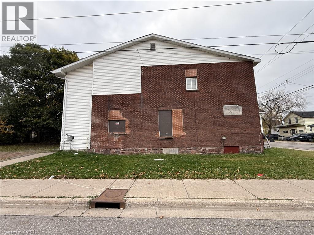 104 Albert Street E, Sault Ste. Marie, Ontario  P6A 2J1 - Photo 4 - 40872465