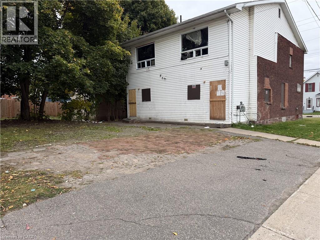 104 Albert Street E, Sault Ste. Marie, Ontario  P6A 2J1 - Photo 5 - 40872465