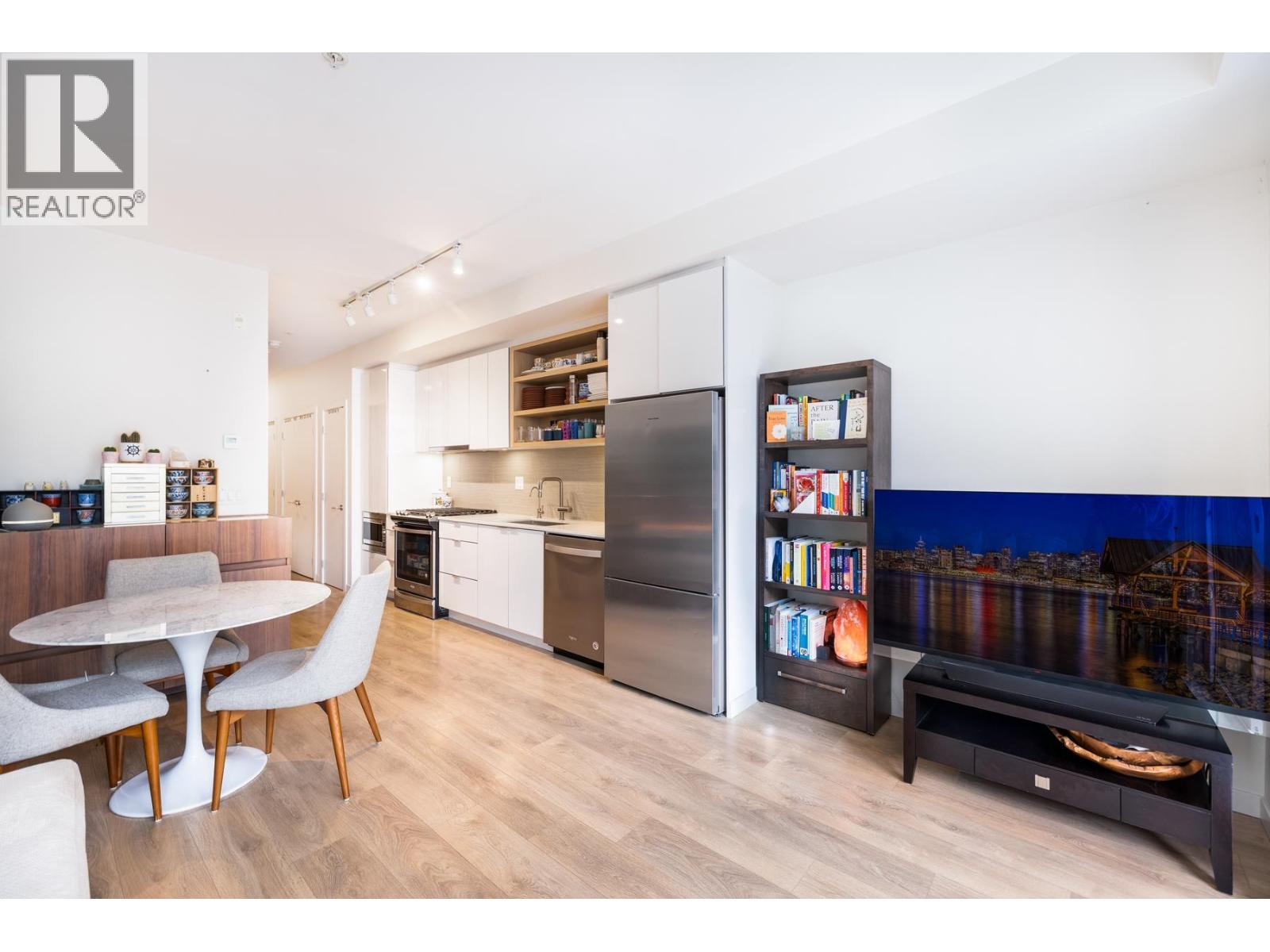 209 725 Marine Drive, North Vancouver, British Columbia  V7M 0G2 - Photo 9 - R3171113