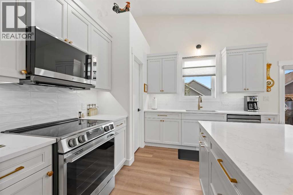 1806 60A Avenue Close