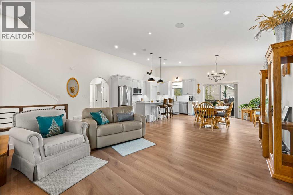 1806 60A Avenue Close