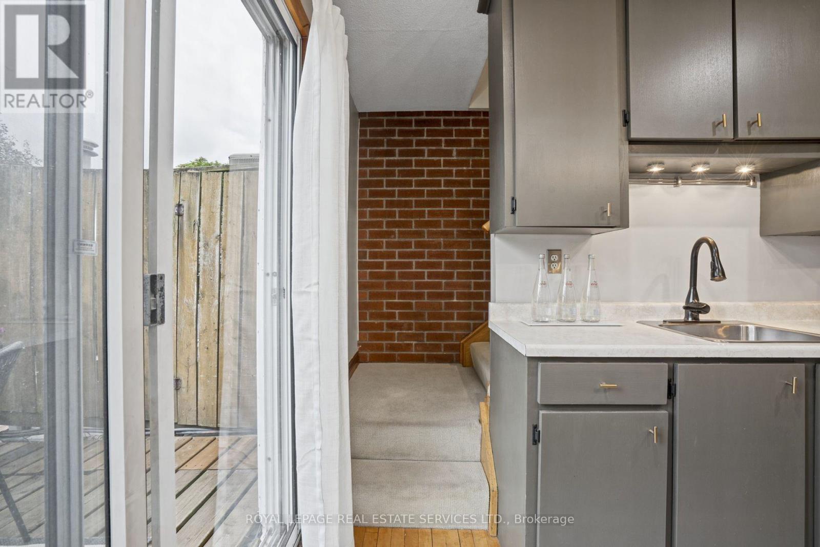 3 Harshaw Avenue, Toronto, Ontario  M6S 1X7 - Photo 15 - W14093974