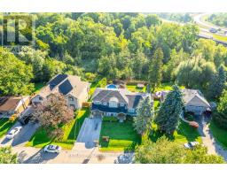 381 WOODWORTH COURT, Hamilton, Ontario