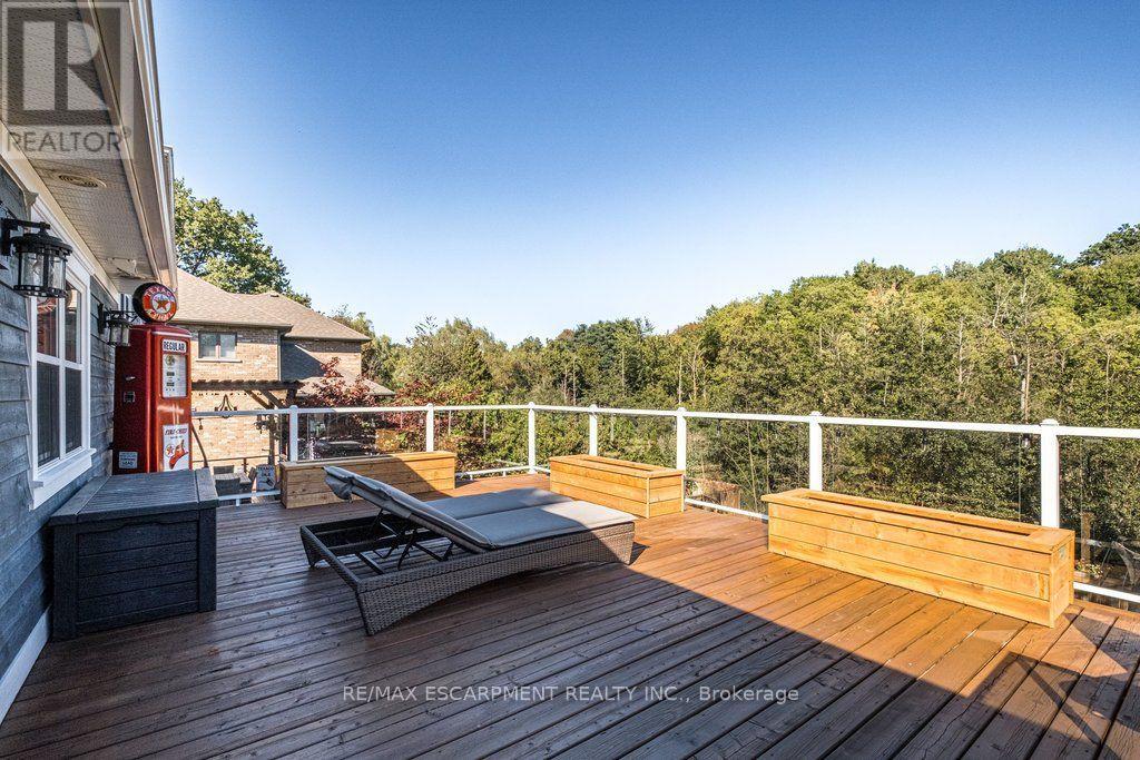381 Woodworth Court, Hamilton, Ontario L9G 2N2 - Photo 24 - X13830856