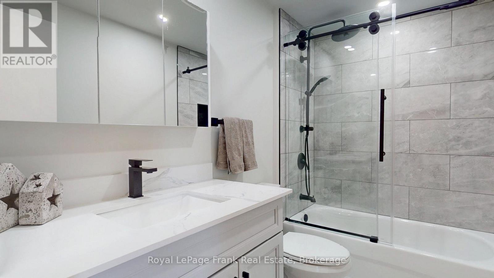22 Peachtree Place, Vaughan, Ontario  L4K 2C4 - Photo 20 - N14094696