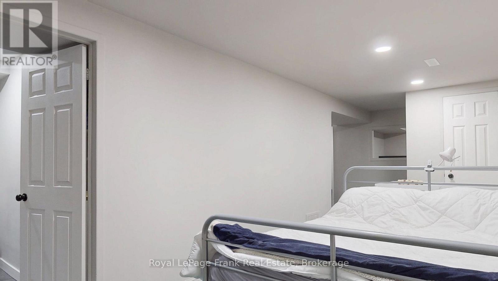 22 Peachtree Place, Vaughan, Ontario  L4K 2C4 - Photo 22 - N14094696
