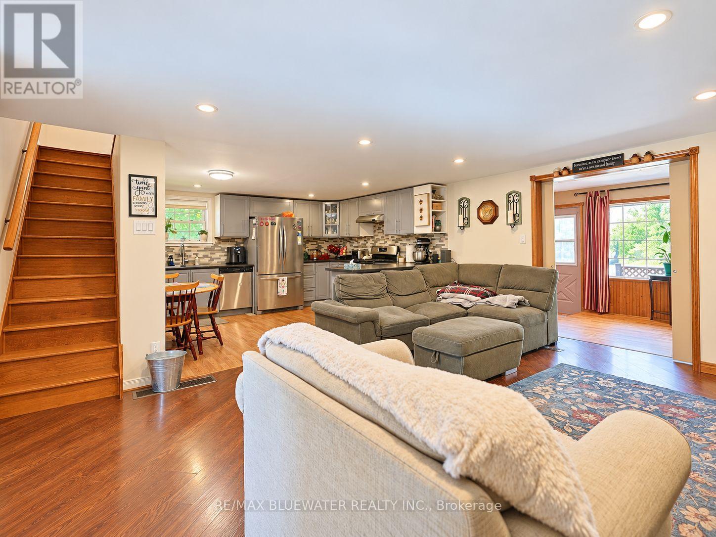 1601 Greenway Drive, North Middlesex, Ontario  N0M 2K0 - Photo 17 - X14094762