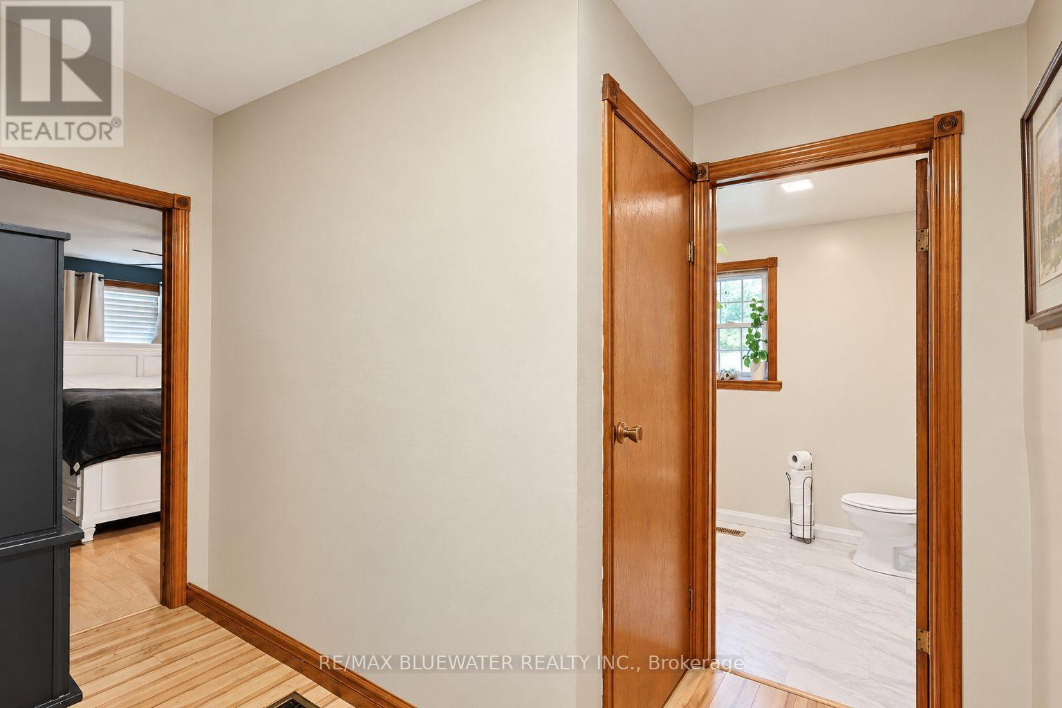 1601 Greenway Drive, North Middlesex, Ontario  N0M 2K0 - Photo 26 - X14094762