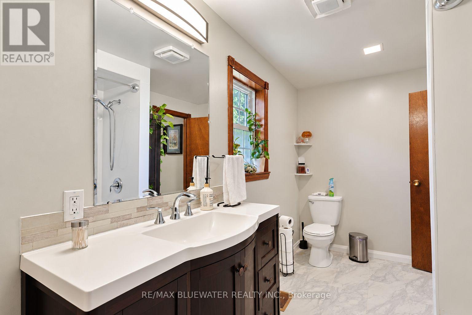 1601 Greenway Drive, North Middlesex, Ontario  N0M 2K0 - Photo 27 - X14094762