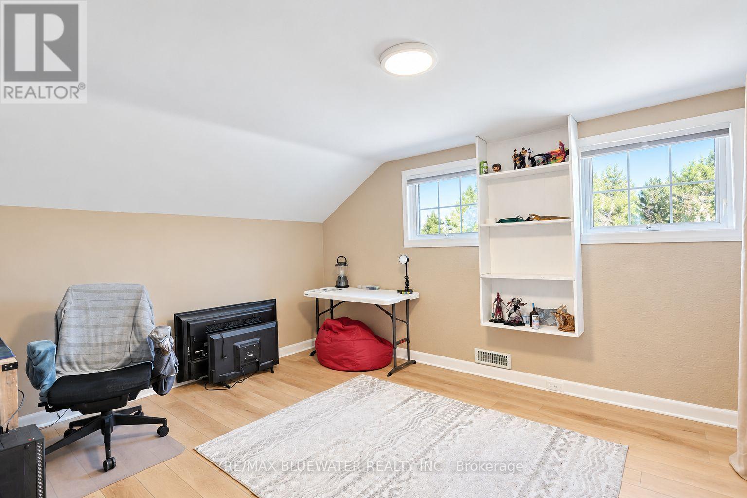 1601 Greenway Drive, North Middlesex, Ontario  N0M 2K0 - Photo 32 - X14094762