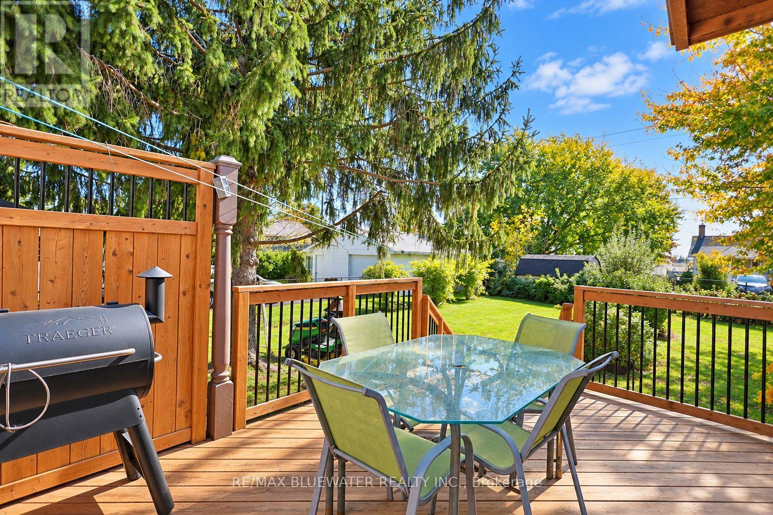 1601 Greenway Drive, North Middlesex, Ontario  N0M 2K0 - Photo 39 - X14094762