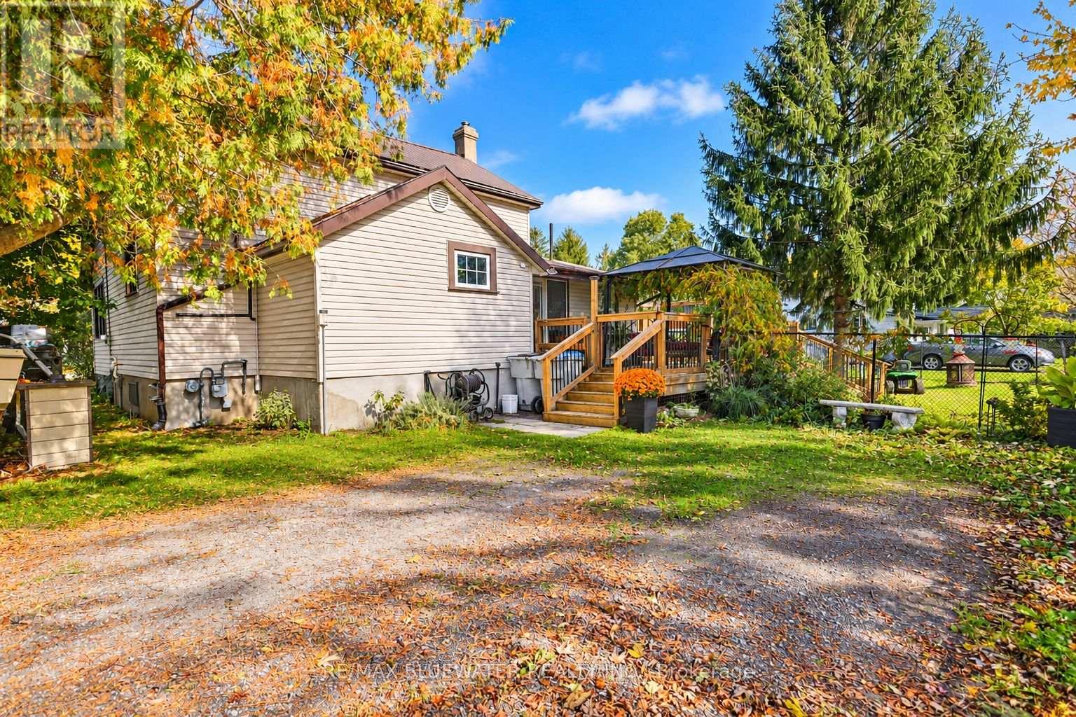 1601 Greenway Drive, North Middlesex, Ontario  N0M 2K0 - Photo 9 - X14094762