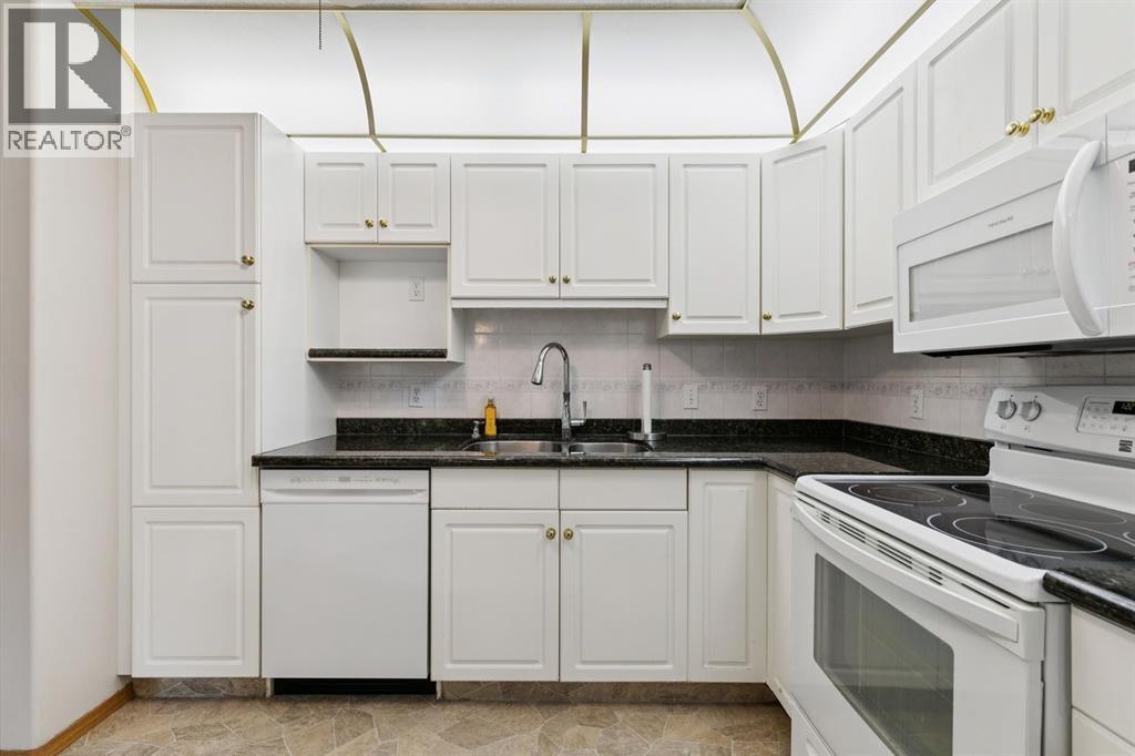 107, 7239 Sierra Morena Boulevard Sw, Calgary, Alberta  T3H 3L7 - Photo 11 - A2349309