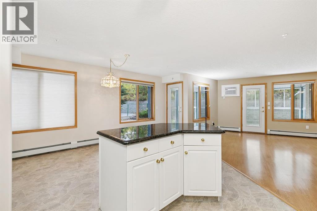107, 7239 Sierra Morena Boulevard Sw, Calgary, Alberta  T3H 3L7 - Photo 10 - A2349309