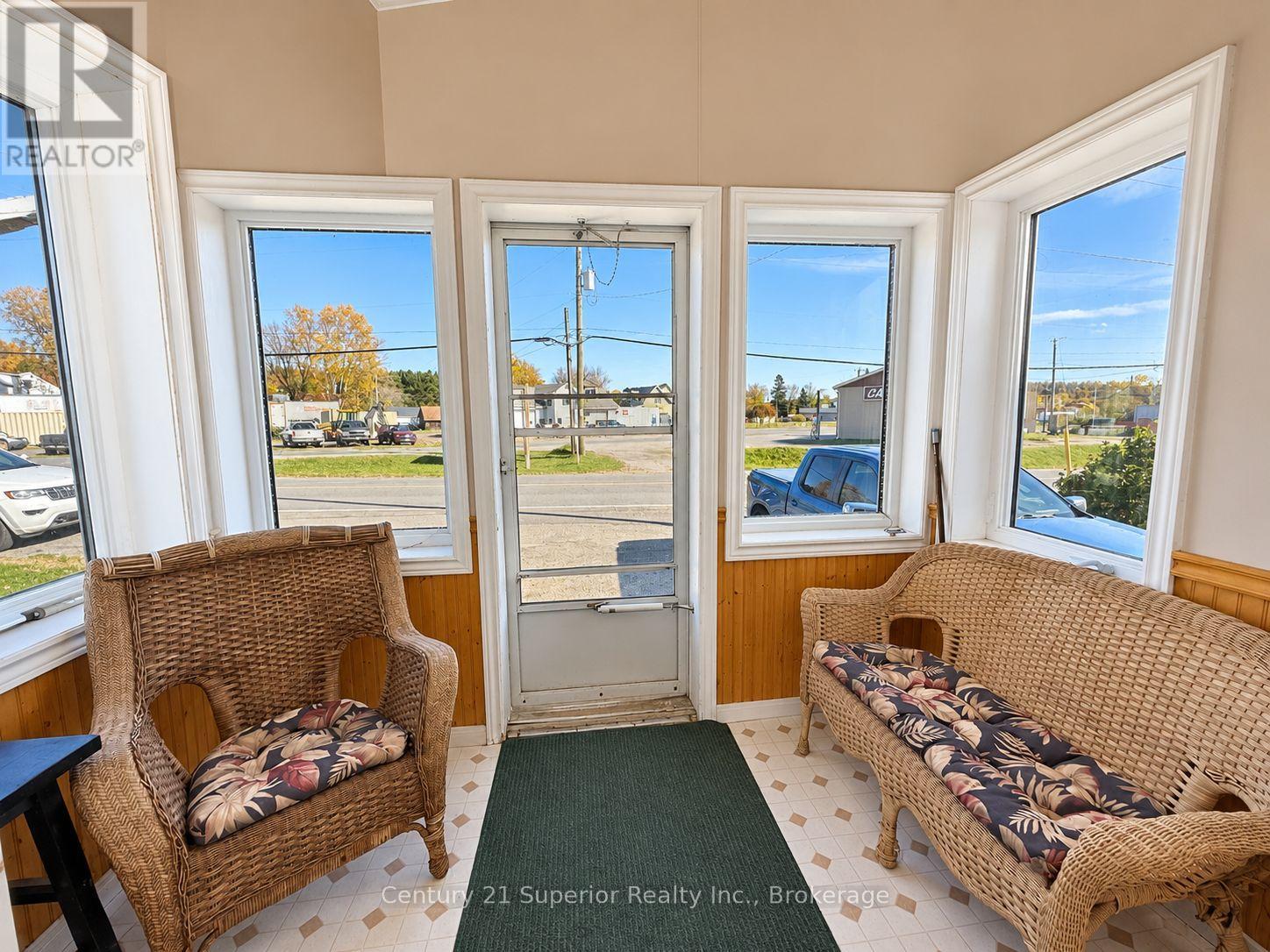136 First Street, Nipigon, Ontario  P0T 2J0 - Photo 2 - X14094670