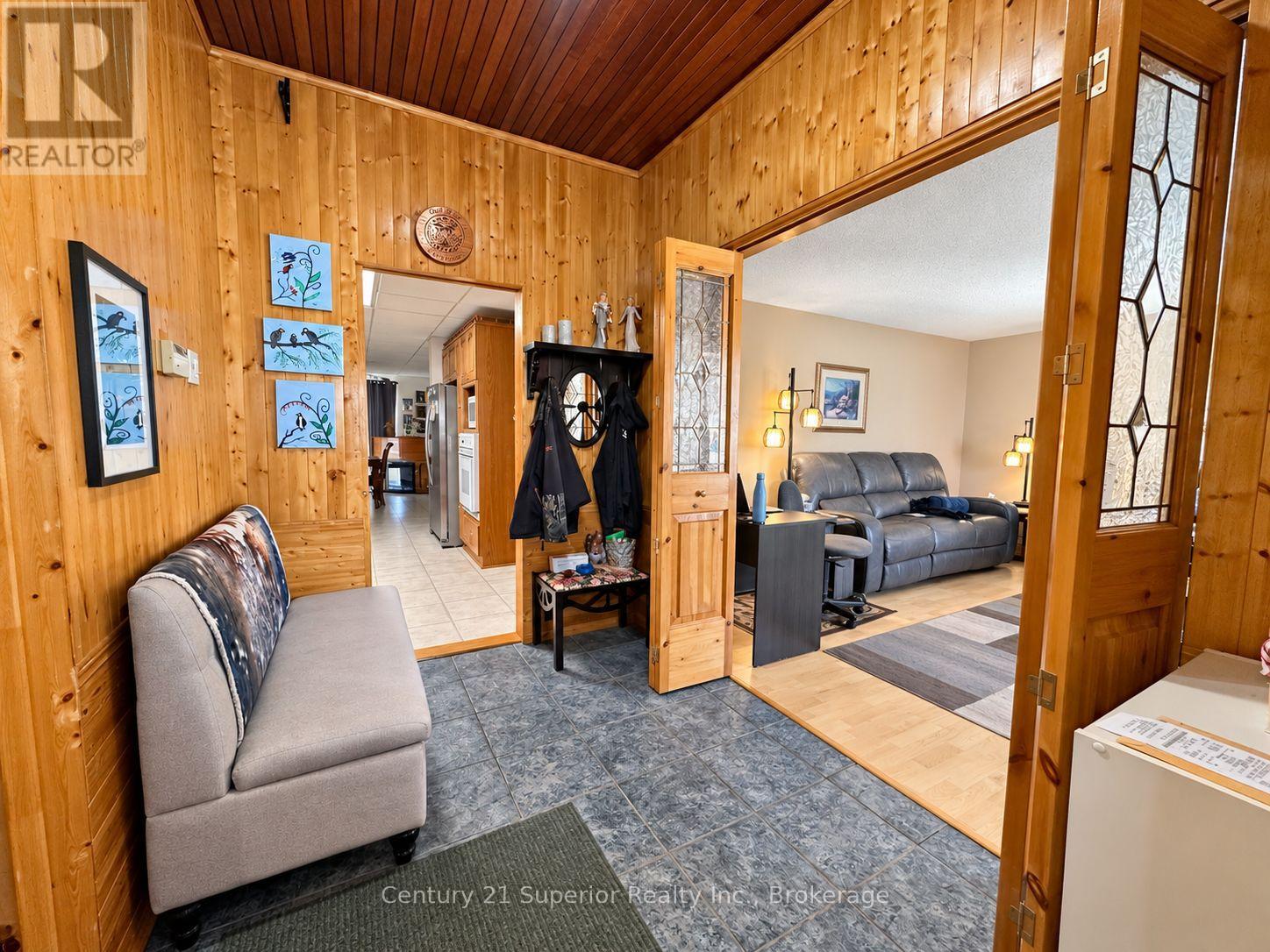 136 First Street, Nipigon, Ontario  P0T 2J0 - Photo 6 - X14094670