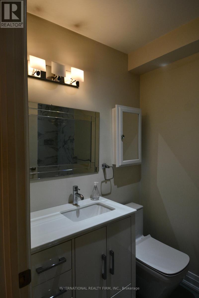 Main Floor - 24 Duggan Avenue, Toronto, Ontario M4V 1Y2 - Photo 10 - C14094764