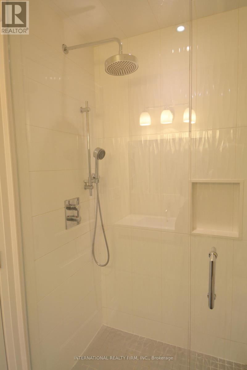 Main Floor - 24 Duggan Avenue, Toronto, Ontario M4V 1Y2 - Photo 11 - C14094764