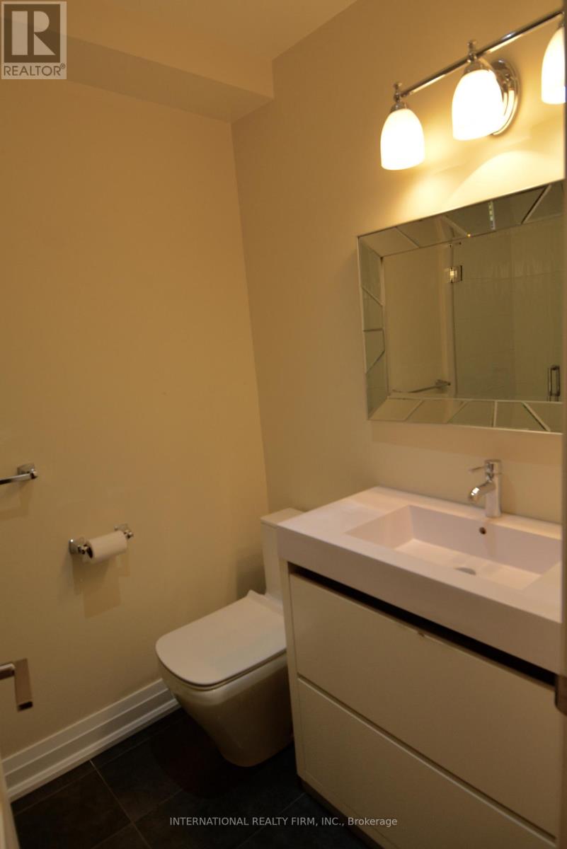 Main Floor - 24 Duggan Avenue, Toronto, Ontario M4V 1Y2 - Photo 12 - C14094764