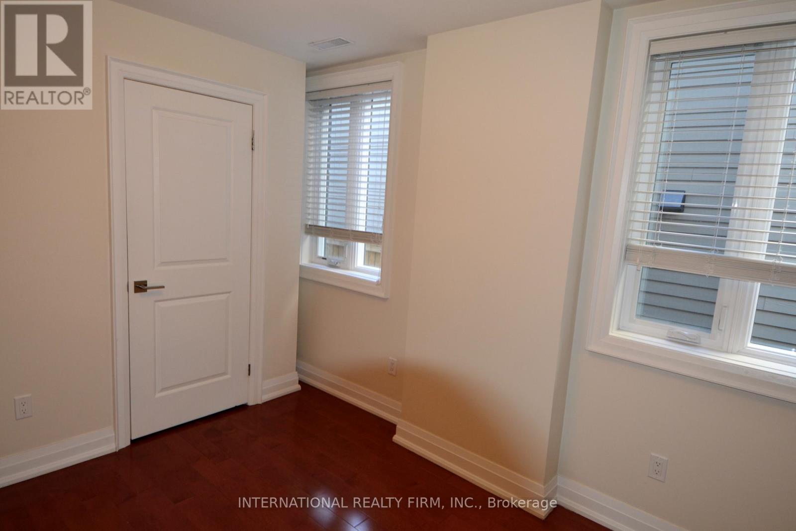 Main Floor - 24 Duggan Avenue, Toronto, Ontario M4V 1Y2 - Photo 19 - C14094764