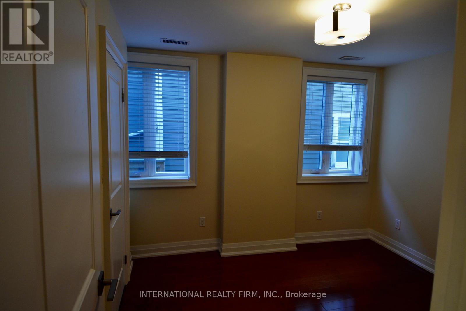 Main Floor - 24 Duggan Avenue, Toronto, Ontario M4V 1Y2 - Photo 20 - C14094764