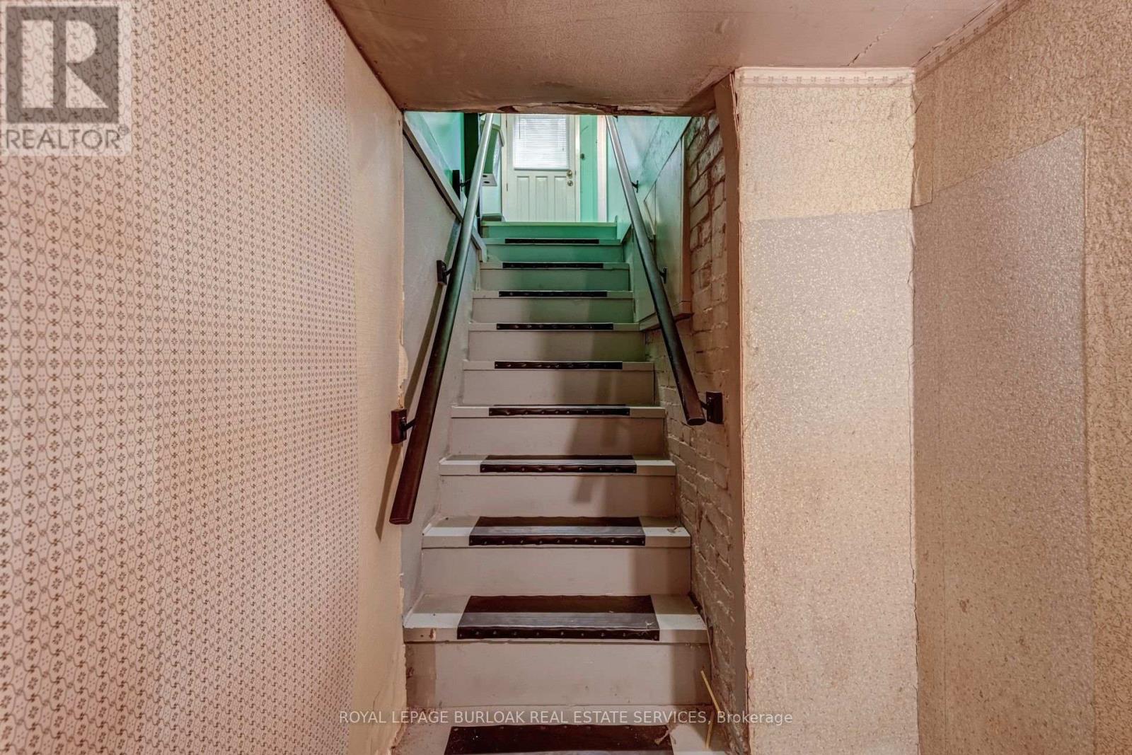 140 Barker Avenue, Toronto, Ontario  M4C 2P1 - Photo 16 - E14094706