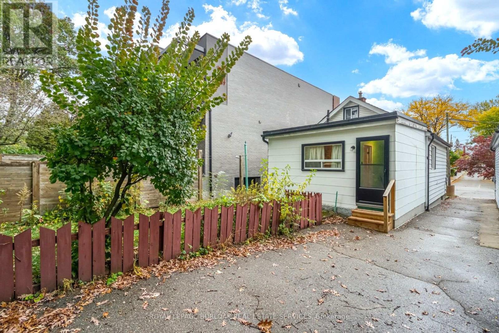 140 Barker Avenue, Toronto, Ontario  M4C 2P1 - Photo 22 - E14094706